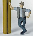 Fra1284 1284 Arttista Leaning Man O