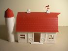 1601 Plasticville Vinatage Barn White Sides Red Roof With Box