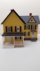 30-9007 Mth Rail King Railtown Farm House Yellow With Green Shutters