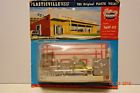 3904-198 Plasticville Ho Drive In Bank Blister Pack