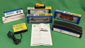 63930 Ahm Ho Train Set #63930 Mdt Santa Fe Locomotive Gondola Reefer Caboose Track