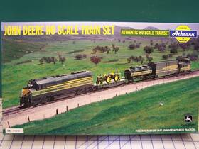2-4010 Athearn 01914 John Deere Ho Scale Train With Set Of Anniversary Tractors 2000