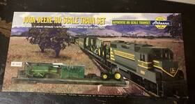 03014 Athearn John Deere Ho Scale Train Set With Ertl 1/87th Die-cast Combine And Tractor