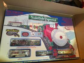 00664 Bachmann Ho Scale Yuletide Special Electric Christmas Train Set #00664
