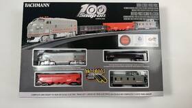 00762 Bachmann Snap On 100 Years Diesel Freight Train Set C-10 Ho Dc Very Good Tested