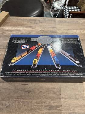 01104 Bachmann Amtrak Ho Scale Starter Set Locomotive Passenger Cars Track Power Pack