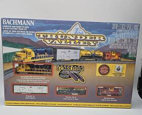 2773 Bachmann 022899240138 Electric Train Set N Scale Thunder Valley Starter 24013 Euc