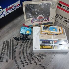 33-7911-0 Bachmann 022899240244 N Scale Train Set Great Northern Diesel