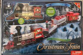 1003442 Blue Hat Toy Company Co. Christmas Train Set North Pole Junction Excellent Cond