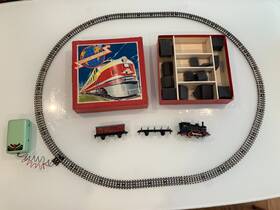 Distler 220/902 Vintage Tin B/o Train Set. Fully Working Complete In Its Original Box