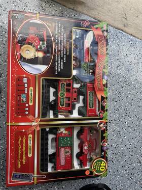 37181 Eztec North Pole Express 40pc Radio Control Train Set Headlight Carols