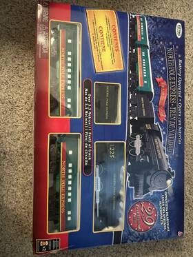Eztec 60273 North Pole Express G Gauge Battery Train Starter Set 29pc Christmas 1 22.5