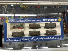 4882 Fleischmann Steam Locomotive Train Set Ho