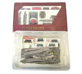 Fleischmann 9391 N Gauge Railway Train Locomotive Starter Set With Extra Pieces