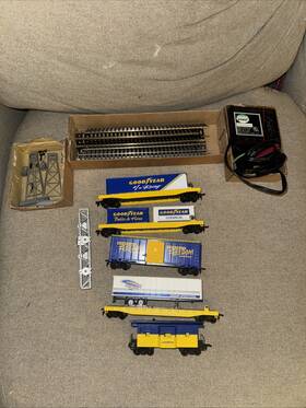 1046-gy Good Year 1989 - 1998 Goodyear Collectors Ho Train Set No Box Missing One Car