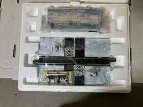14-09137-009 Hawthorne Village Silver Moon Express Wolf Walk Box Car With Coa Trains