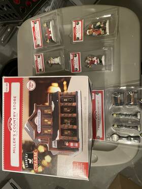 Holiday Time 7664933 2015 G Gauge 12pc Lighted Christmas Starter Train Set With Track