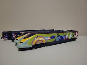 R1253t Hornby R1253 The Beatles Yellow Submarine Eurostar Train Set Oo Scale