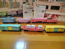 K-1123w K-line Little Girls Train Set 7 Unit Electric In Box K-1103 Engine And Cars Only