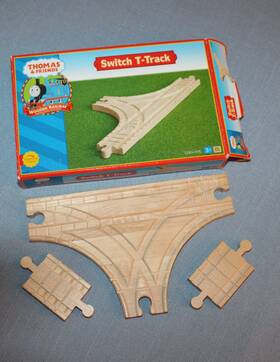 Learning Curve 796714992464 Wooden Railway Thomas The Train Clickity-clack Switch T Track In Box 2 Adapters
