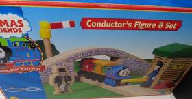 99535 Learning Curve Thomas And Friends Wooden Railway Conductors Figure 8 Set Complete Original Box