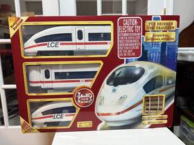 72600 Lgb Lce G Gauge Electric Passenger Train Starter Set Track And Controller