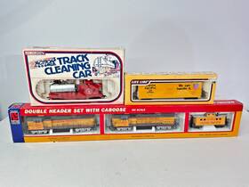 21606 Life-like Ho Double Header Union Pacific Gp38 Locomotive Caboose 5 Car Set Works