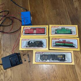 8811 Life-like 1 Set Trains Hershey Park Special Edition Train Opened