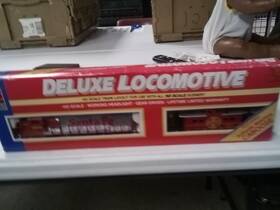 Life-like Trains 077071086639 Vintage 1998 Lifelike #8663 Santa Fe Deluxe Locomotive And Caboose W Box Ho