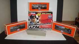 7-11010 Lionel 023922110107 Jimmie Johnson #48 Nascar Expansion Pack O Scale Train Set - Nib