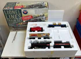 7-11175 Lionel 023922111753 Lines Traditional Set 0-8-0 Steam Locomotive O / 027 Train