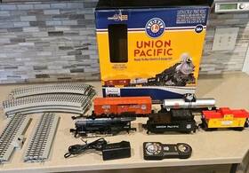 1923040 Lionel #1923040 Union Pacific Flyer Lionchief 0-8-0 Set With Bluetooth - Tested