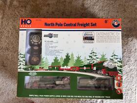 1951020 Lionel Ho Scale North Pole Central Freight Train Set 1 87 Gauge Christmas Box