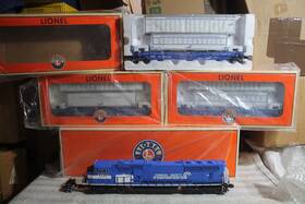 2-11548 Lionel Conrail Employ S 2005 Collectors Set #2-11548. Loco Damaged. Rare Read