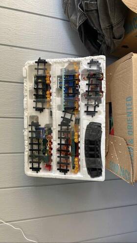 Lionel 2023020 North Pole O Gauge Bluetooth Christmas Train Set