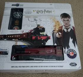 6-83972 Lionel 2023080 Harry Potter Hogwarts Train Set - A Condition With Extra Track