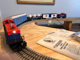 6-11933 Lionel The Dodge Motorsports Express Train - Exclusive 1996 Edition