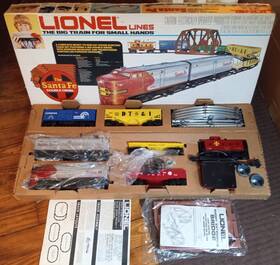 6-1864 Lionel O27 Santa Fe Double Diesel Freight Set 1978 Looks Almost Unused