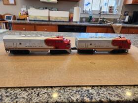 6-24571 Lionel O Gauge Santa Fe Super Chief Diesels #24572 And #24571- Celebration Series
