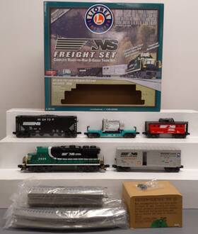 6-30158 Lionel Norfolk Southern O-27 Gauge Diesel Freight Train Set Ln/box