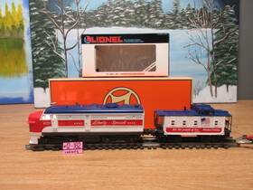 Lionel 6-8570 Liberty Special Locomotive 8570 And 9076 Caboose With Boxes. Tested