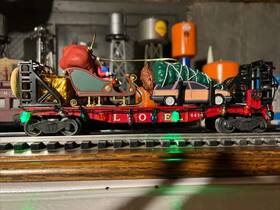 712088 Lionel National Lampoon Christmas Vacation Illuminated Flatcar