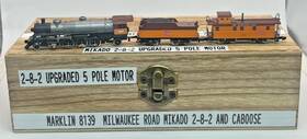 8139 M Rklin Z Scale Marklin Milwaukee Rr Mikado 2-8-2 5 Pole Motor With Cars Wood Case