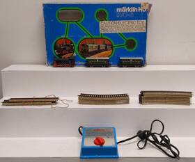 2927a Marklin Ho Gauge Steam Passenger Train Set Ex/box