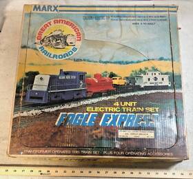 7360 Marx Eagle Express Train Set 4 Wheel Plastic Cars Runs In Box C