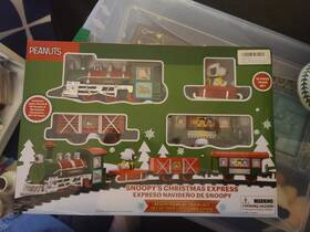 M482912c03 Peanuts Christmas Express Train Set Green Red 3d Snoopy Woodstock Starter