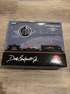 C21760 Revell Dale Earnhardt Jr. Ho Scale Starter Set Locomotive Race Car Track
