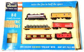 T-7003 Revell Atlantic Sw-7 Diesel Set With 5 Cars