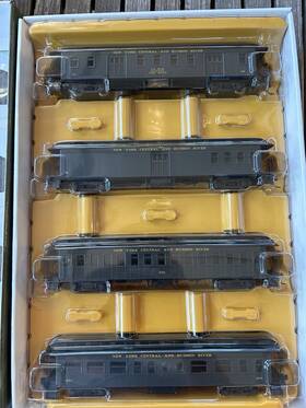84831 Roundhouse #84831 - Ho New York Central Overland 4-car Passenger Set Trains