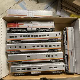 Santa Fe 3417 Ho Scale Starter Set Locomotive Passenger Baggage Cars Silver Red